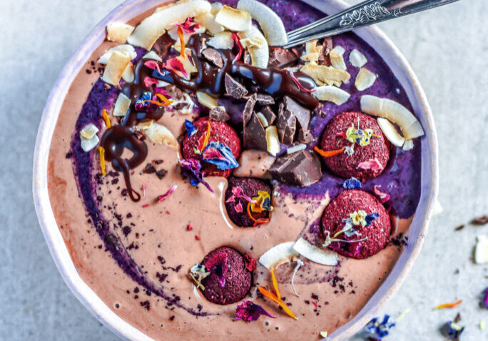 oppskrift smoothie bowl med blåbær og sjokolade oppskrift smoothie bowl med blåbær og sjokolade